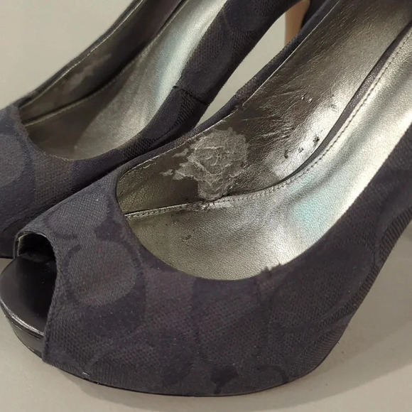 Coach Heels Peep Toe size 7 Black - Picture 5 of 13